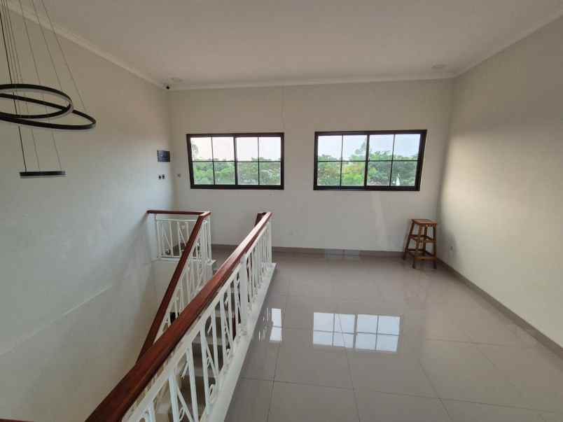 dijual rumah cluster la seine jgc