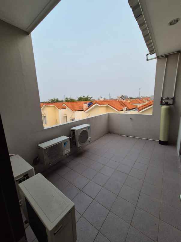 dijual rumah cluster la seine jgc