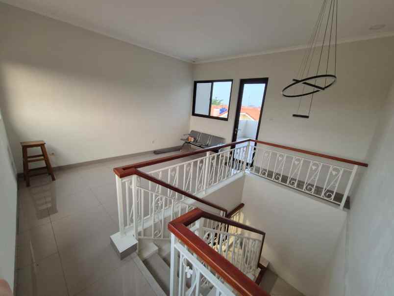 dijual rumah cluster la seine jgc