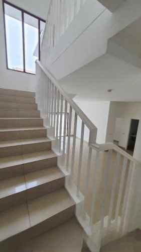 dijual rumah cluster lantana jgc