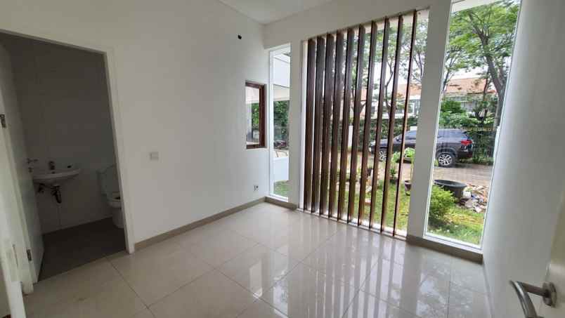 dijual rumah cluster lantana jgc