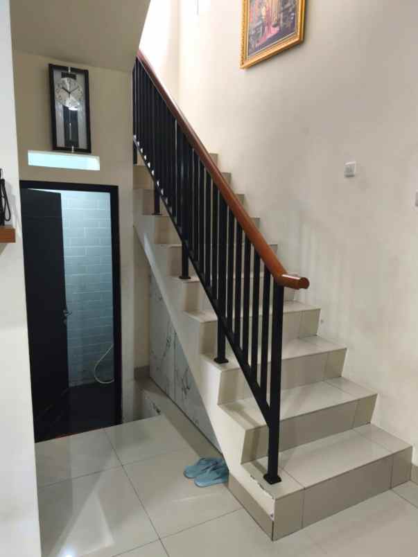 dijual rumah cluster lavesh harapan
