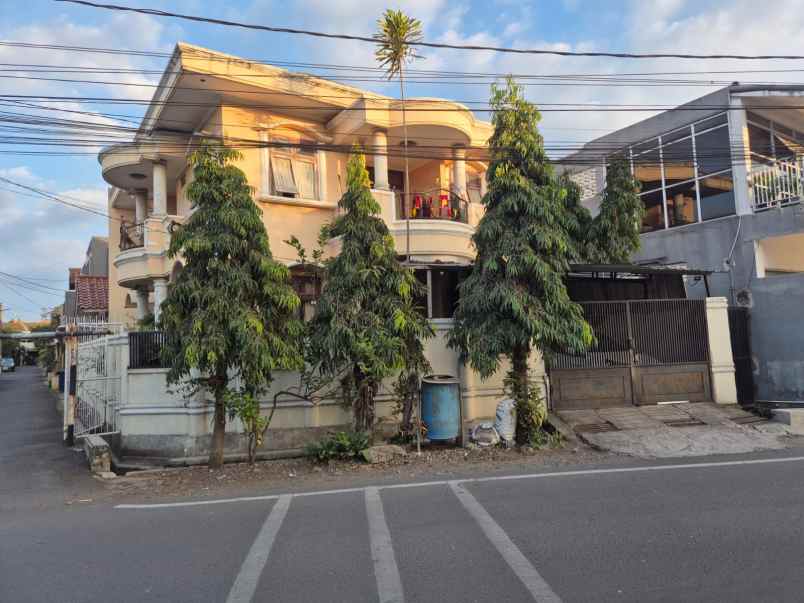 dijual rumah daerah margahayu raya buah batu