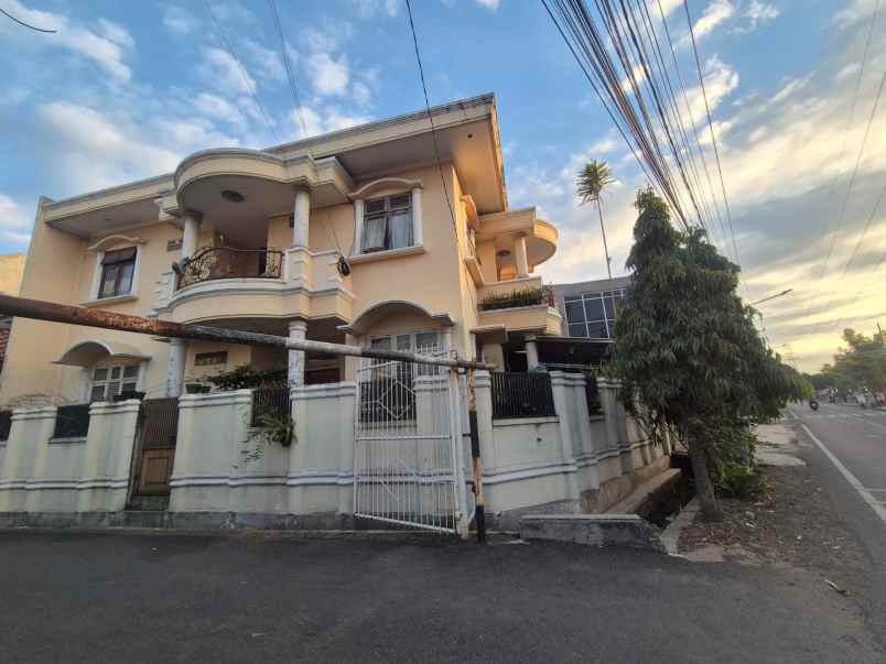 dijual rumah daerah margahayu raya buah batu