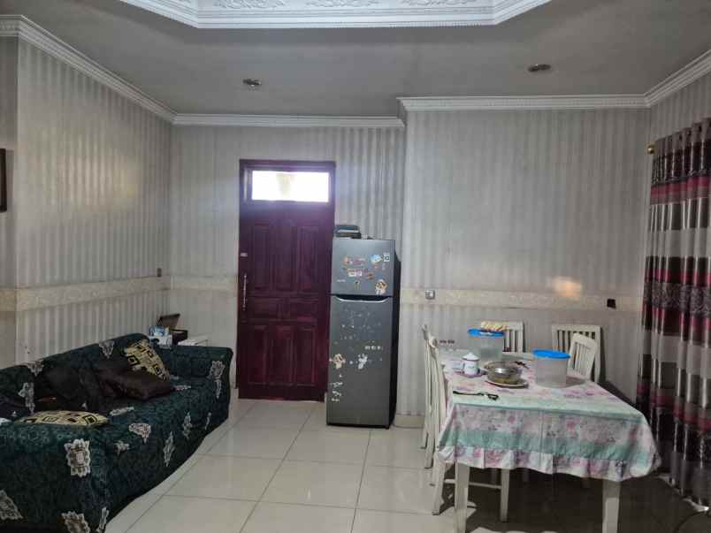 dijual rumah daerah margahayu raya buah batu