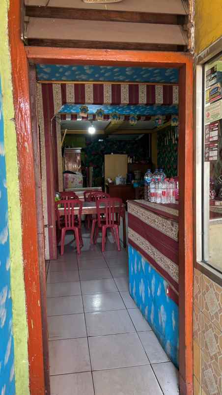 dijual rumah dan resto strategis di jakarta timur