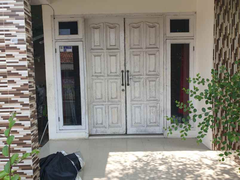 dijual rumah di jalan margoutomo pasuruan kota jatim