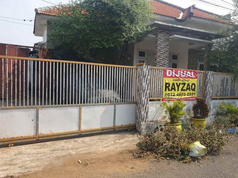 dijual rumah di jalan margoutomo pasuruan kota jatim