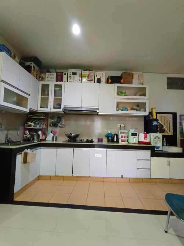 dijual rumah duren sawit