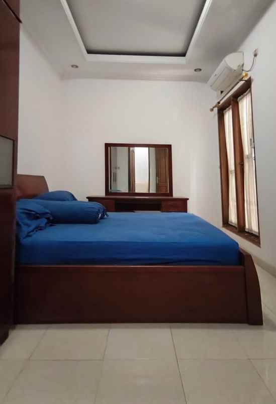 dijual rumah duren sawit