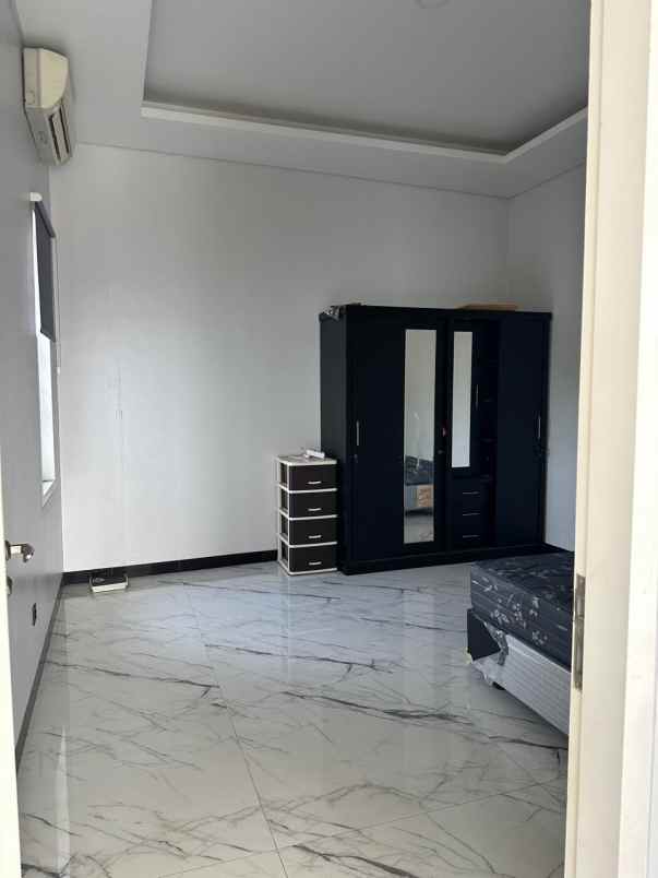 dijual rumah duta bintaro kunciran