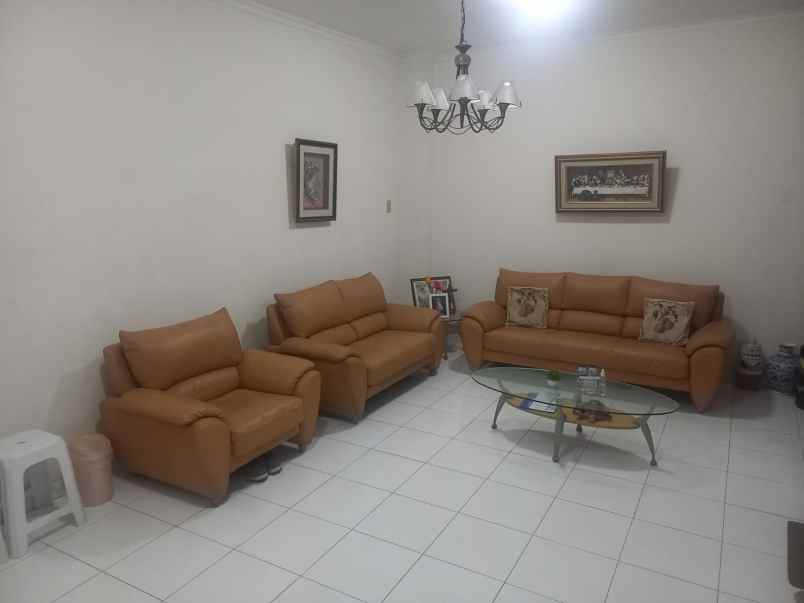 dijual rumah gading nirwana kelapa gading