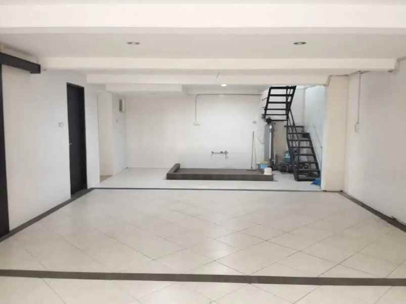 dijual rumah gading nirwana kelapa gading