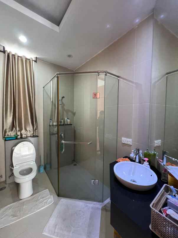 dijual rumah grand summit batam