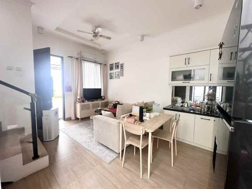 dijual rumah green lovina residence gandul