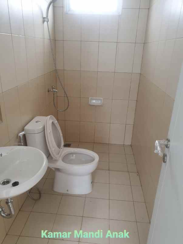 dijual rumah jakarta garden city jgc cakung