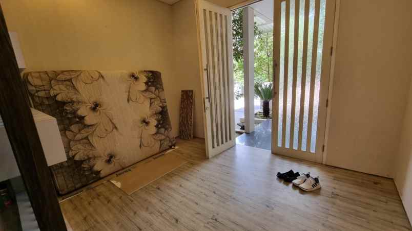 dijual rumah jalan alam hijau