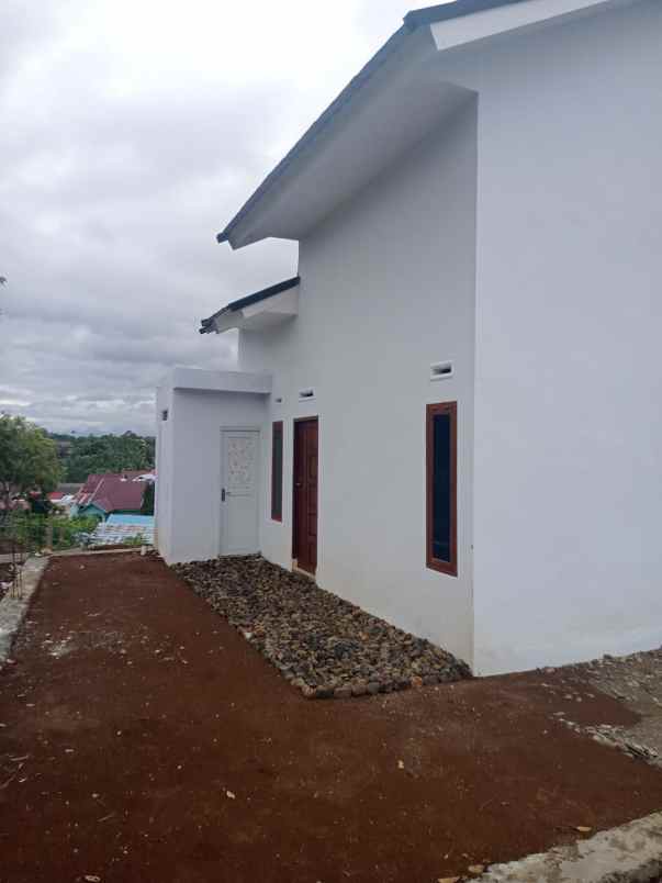 dijual rumah jalan gg villa harapan iii