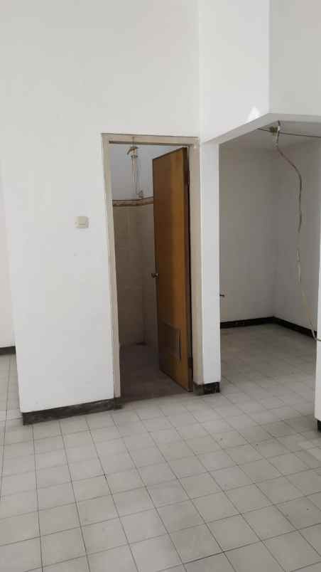 dijual rumah jalan jajar tunggal