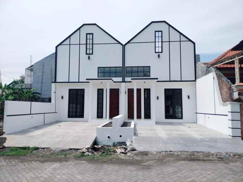 dijual rumah jalan jeruk wage