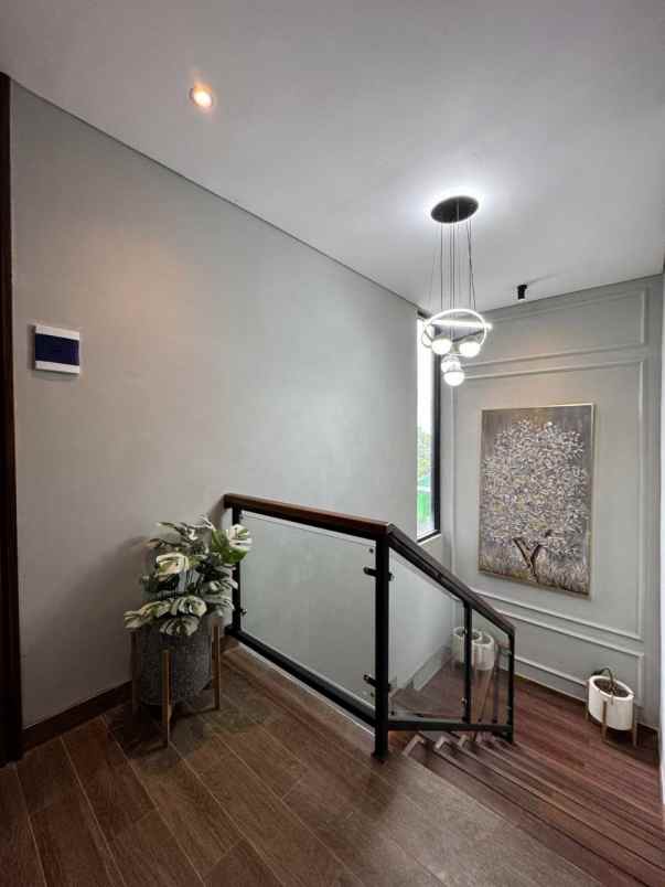 dijual rumah jalan kapten haryadi