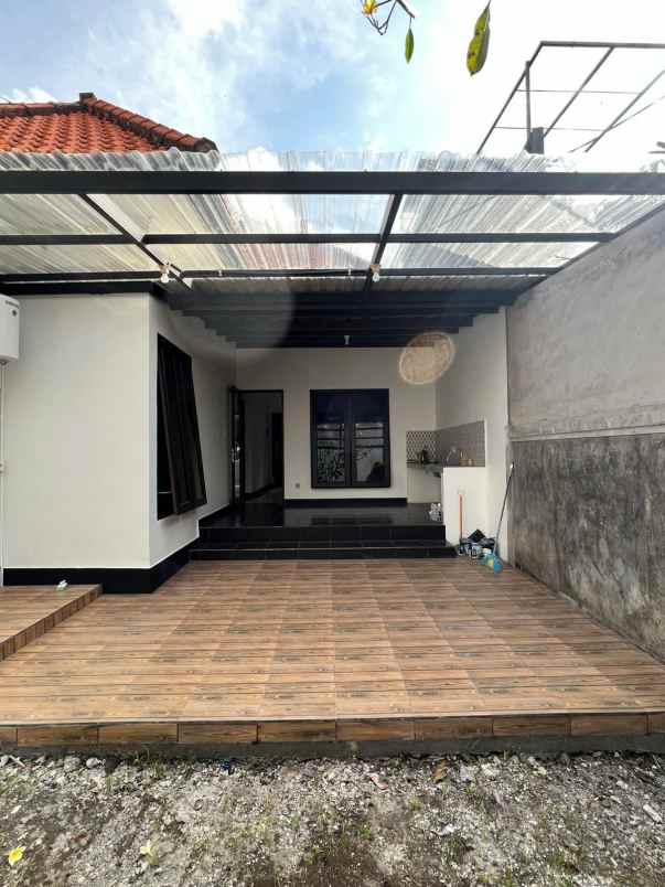 dijual rumah jalan karangsari 1