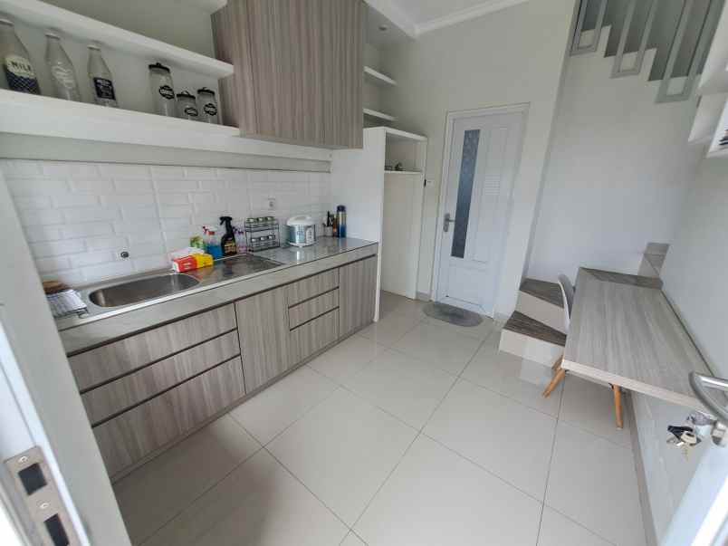 dijual rumah jalan kramat asem 36b rt