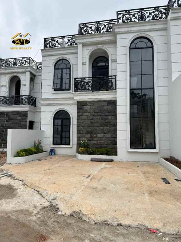 dijual rumah jalan raya cimanggis