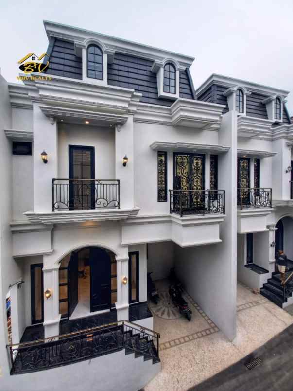 dijual rumah jalan raya jagakarsa