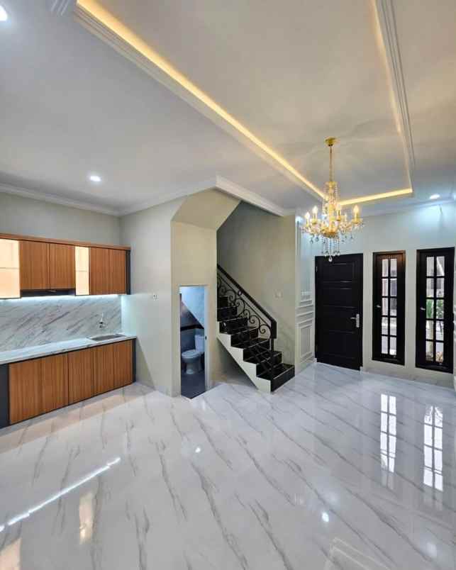 dijual rumah jalan raya jagakarsa