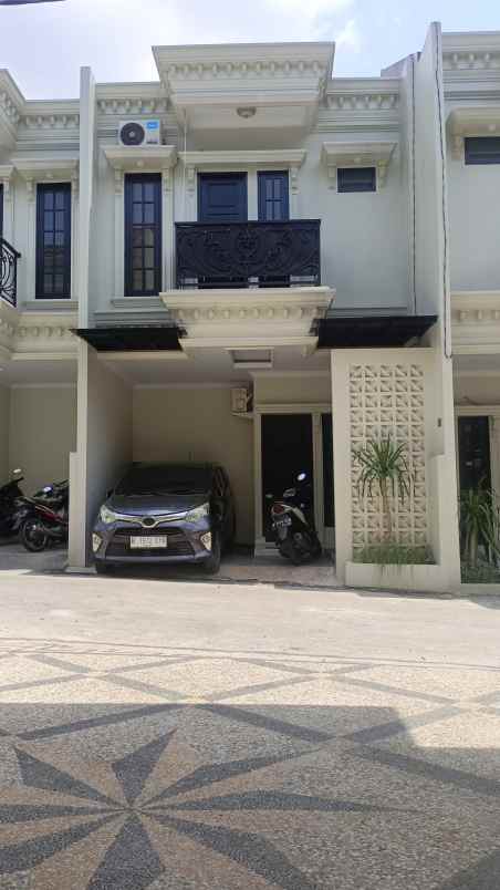 dijual rumah jalan raya jagakarsa