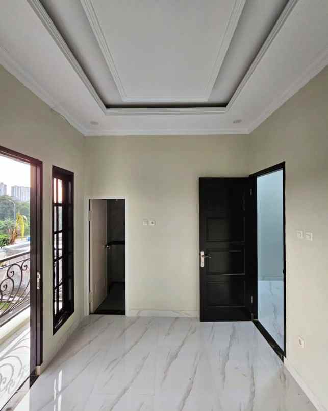 dijual rumah jalan raya jagakarsa