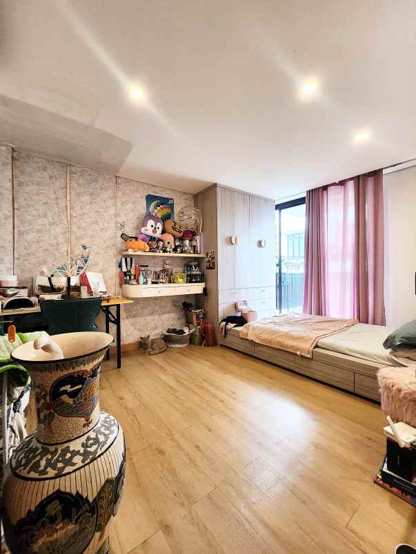 dijual rumah jalan raya kebayoran lama