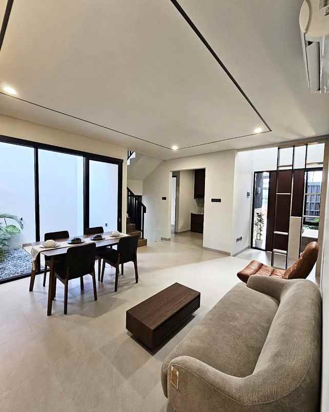 dijual rumah jalan raya pondok cabe