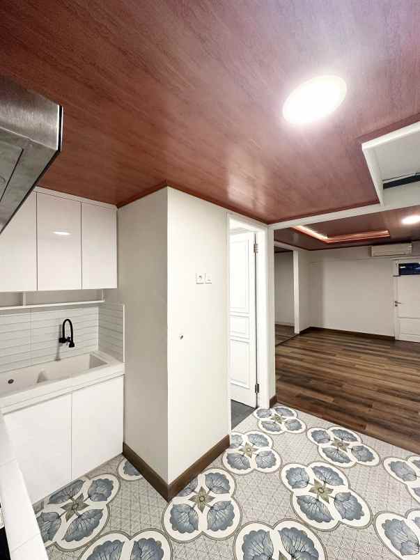 dijual rumah jalan raya pondok indah