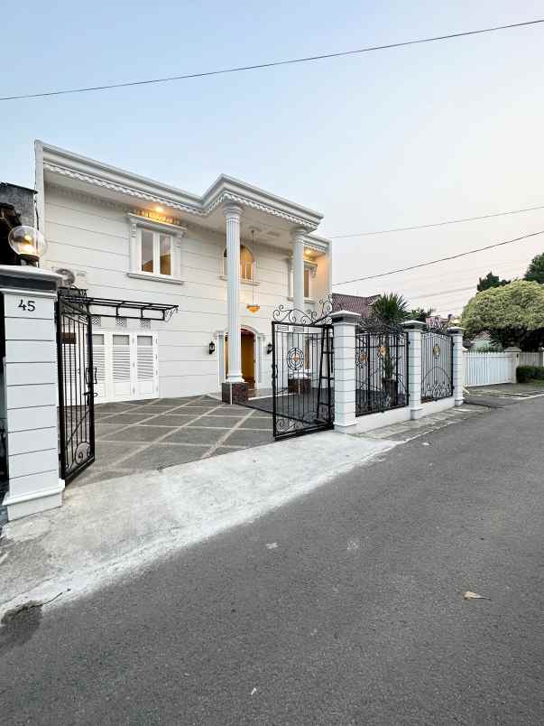 dijual rumah jalan raya pondok indah