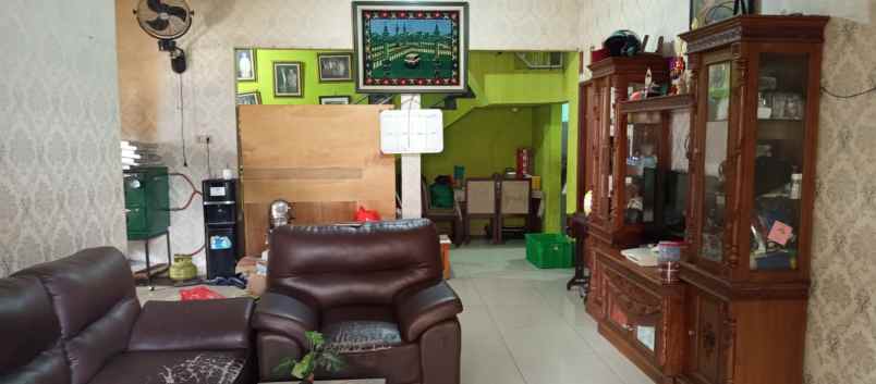 dijual rumah jalan roda hias