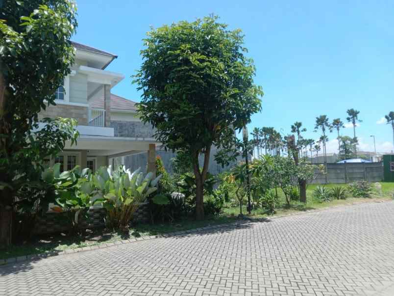 dijual rumah jalan royal residence