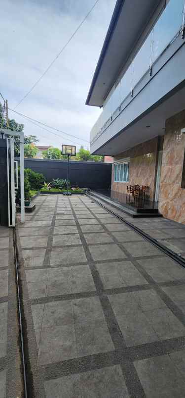 dijual rumah jalan setiabudi lembang