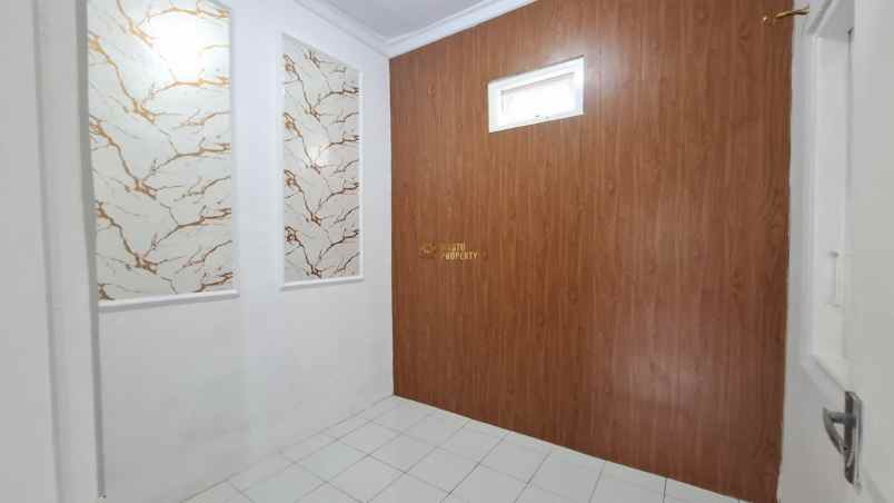 dijual rumah jambidan