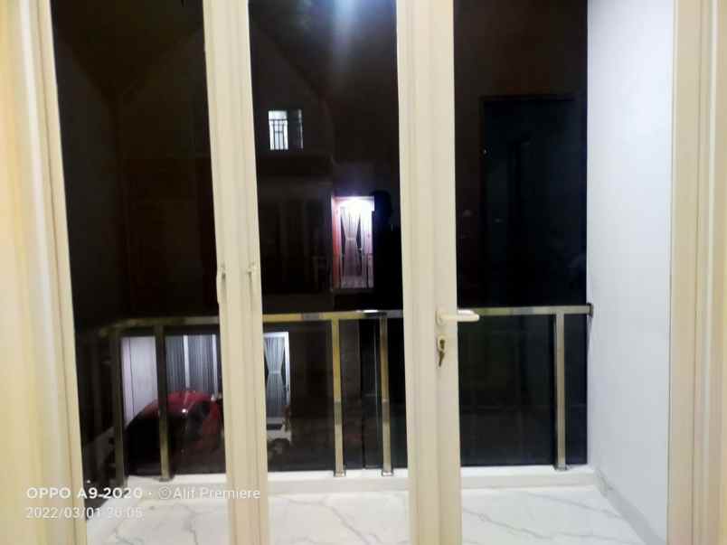 dijual rumah jatibening