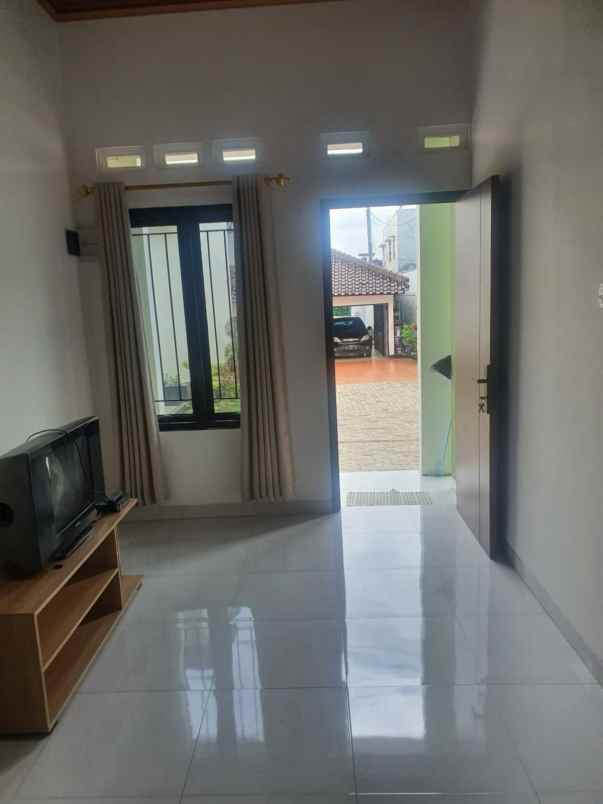 dijual rumah jaticempaka kec pondok