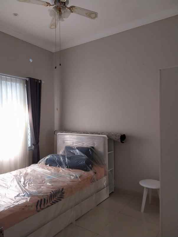 dijual rumah jl alternatif sentul