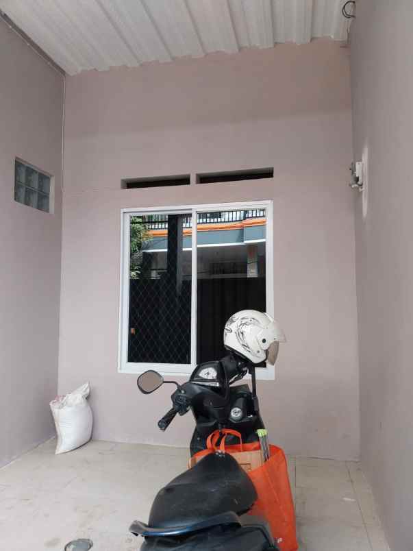 dijual rumah jl alternatif sentul