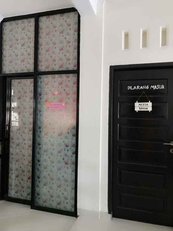 dijual rumah jl asta karya