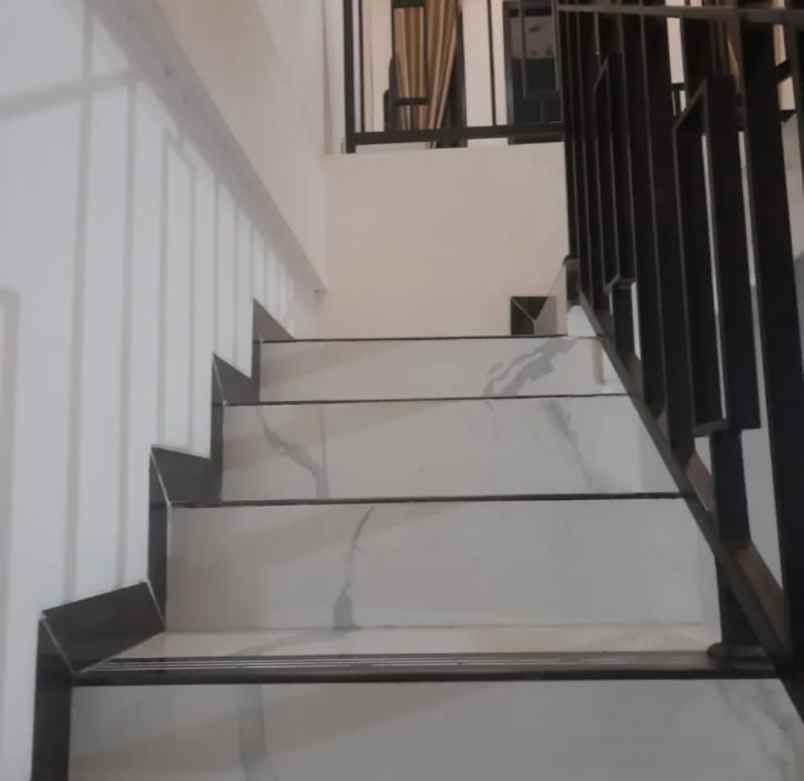 dijual rumah jl bisma 2 no 10 rt 04 17