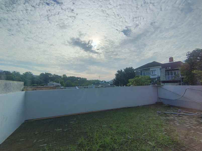 dijual rumah jl candi kalasan