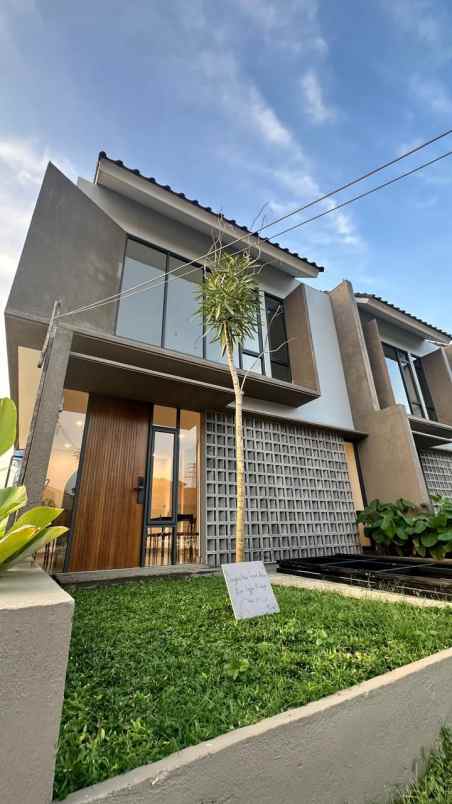 dijual rumah jl cemara raya