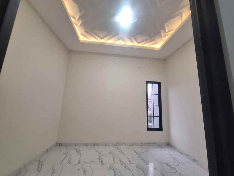 dijual rumah jl cijantung pasar rebo