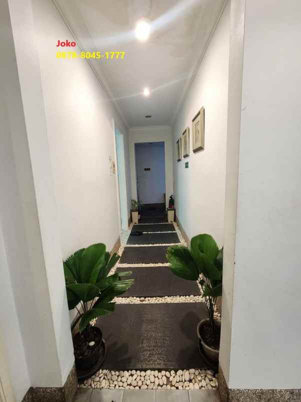 dijual rumah jl cikini raya